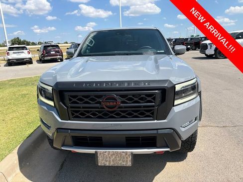 Used 2022 Nissan Frontier PRO-4X w/ Off-Road Protection Package AWD/4WD image 2