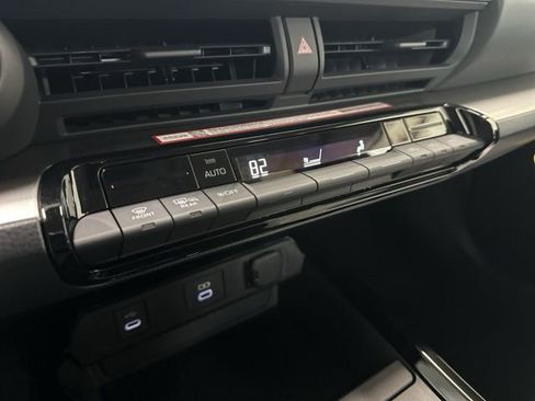 New 2026 Toyota Prius FWD image 13
