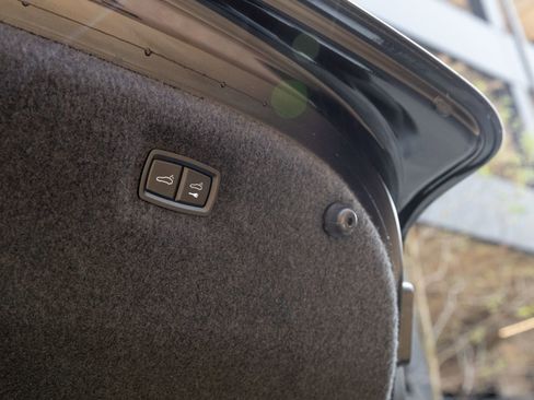 Certified 2021 Porsche Taycan Turbo S image 31