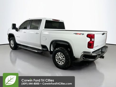Used 2022 Chevrolet Silverado 2500 LT AWD/4WD image 10