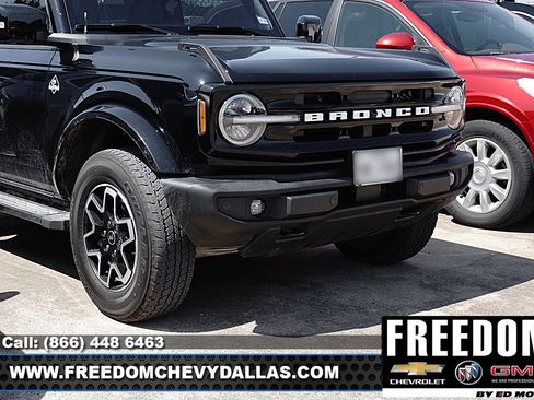 Used 2023 Ford Bronco Outer Banks AWD/4WD image 4