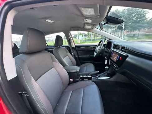 Used 2018 Toyota Corolla LE w/ LE Premium Package FWD image 26