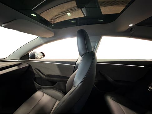 Used 2025 Tesla Model 3 Long Range RWD image 37