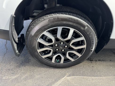 Used 2024 Ford Maverick Lariat w/ 4K Tow Package image 37