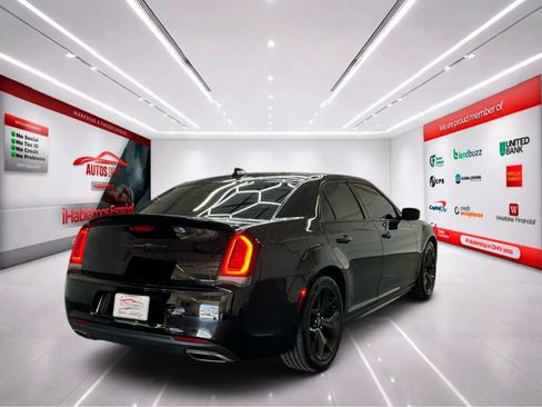 Used 2022 Chrysler 300 S RWD image 8