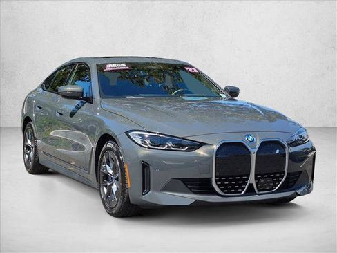 Used 2023 BMW i4 eDrive35 RWD image 3
