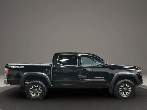 Used 2023 Toyota Tacoma TRD Off-Road image 6