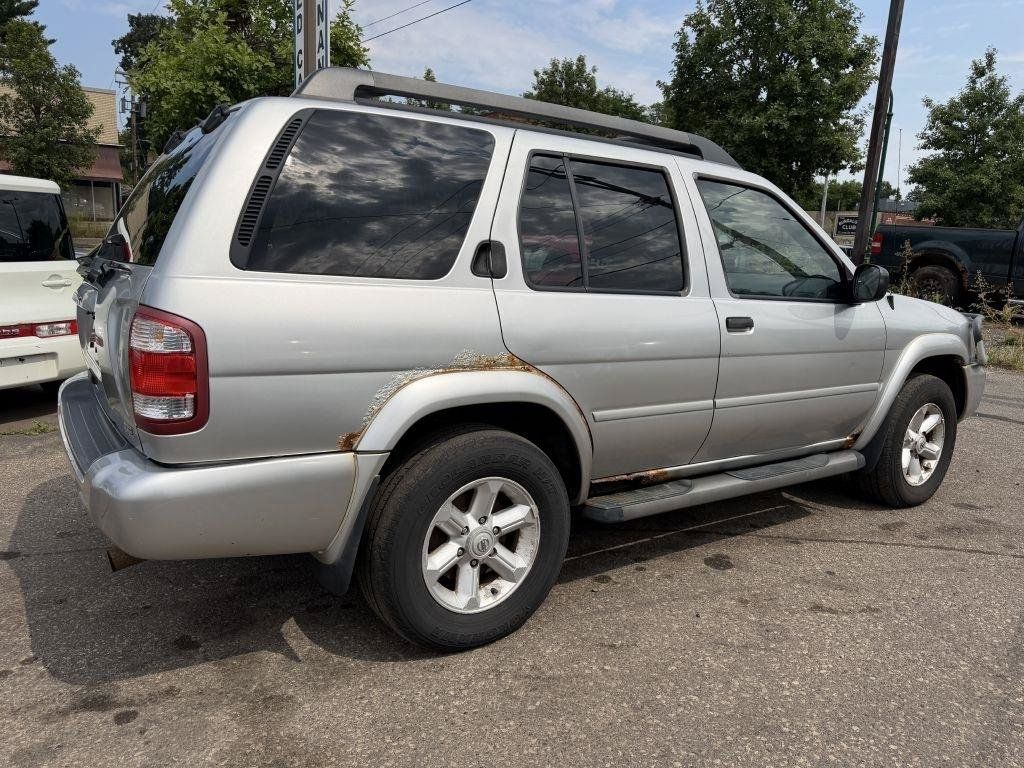 Used 2003 Nissan Pathfinder SE AWD/4WD image 6
