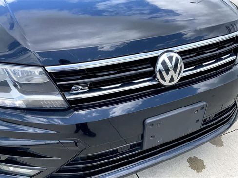 Used 2020 Volkswagen Tiguan SE R-Line FWD image 29