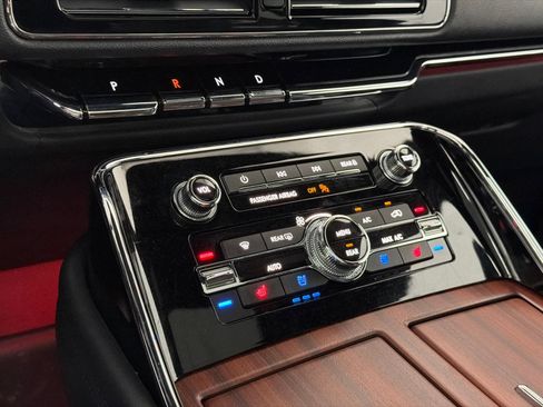 Certified 2023 Lincoln Navigator L Reserve AWD/4WD image 30