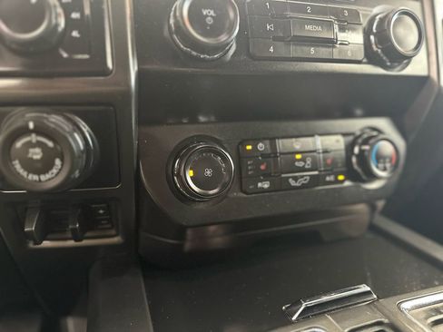 Used 2019 Ford F150 XLT w/ Equipment Group 302A Luxury image 29