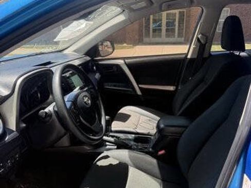 Used 2018 Toyota RAV4 LE w/ All Weather Liner Package FWD image 11