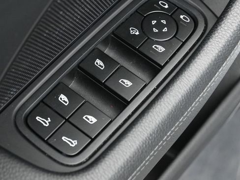 Certified 2023 Porsche Panamera 4 Platinum Edition image 9