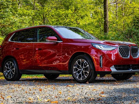 Used 2025 BMW X3 xDrive30i w/ Premium Package image 18