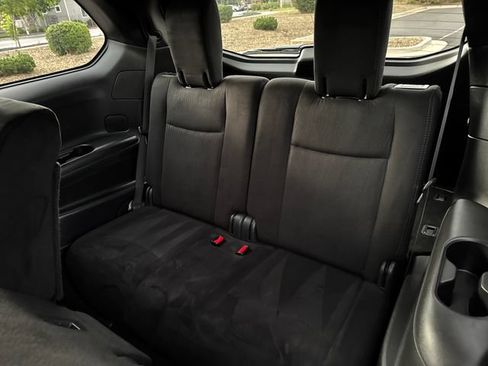 Used 2014 Nissan Pathfinder SV FWD image 15