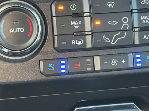 Used 2020 Ford F250 Lariat w/ Lariat Value Package image 16