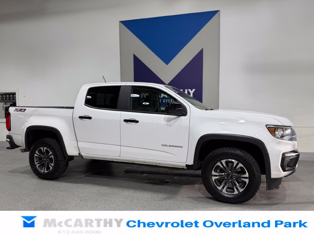 Used 2022 Chevrolet Colorado Z71 AWD/4WD image 3