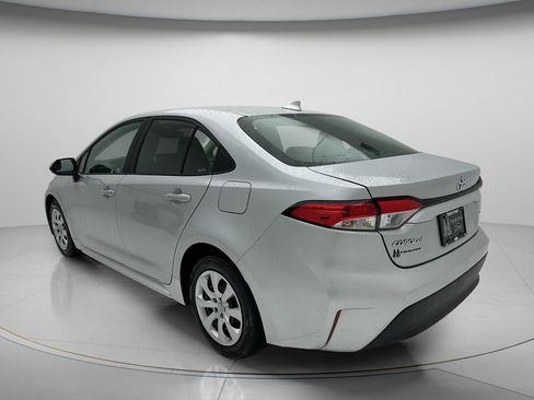 Used 2024 Toyota Corolla LE FWD image 7
