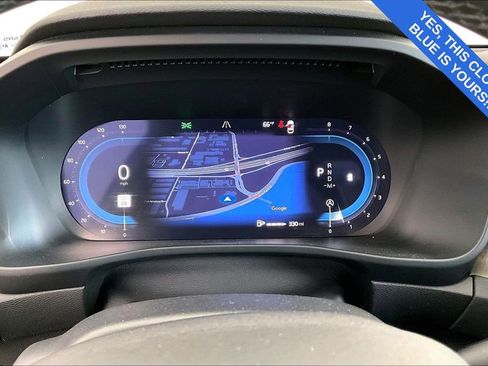 Certified 2025 Volvo XC40 B5 Plus image 28