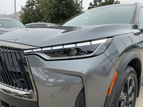 Certified 2026 INFINITI QX60 Autograph w/ Dark Cargo Package image 8