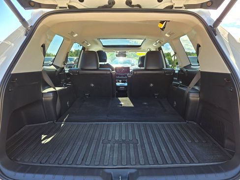 Used 2024 Toyota Grand Highlander AWD image 10