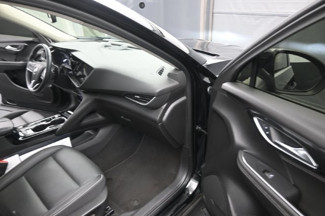 Used 2023 Buick Envision Essence AWD/4WD image 17