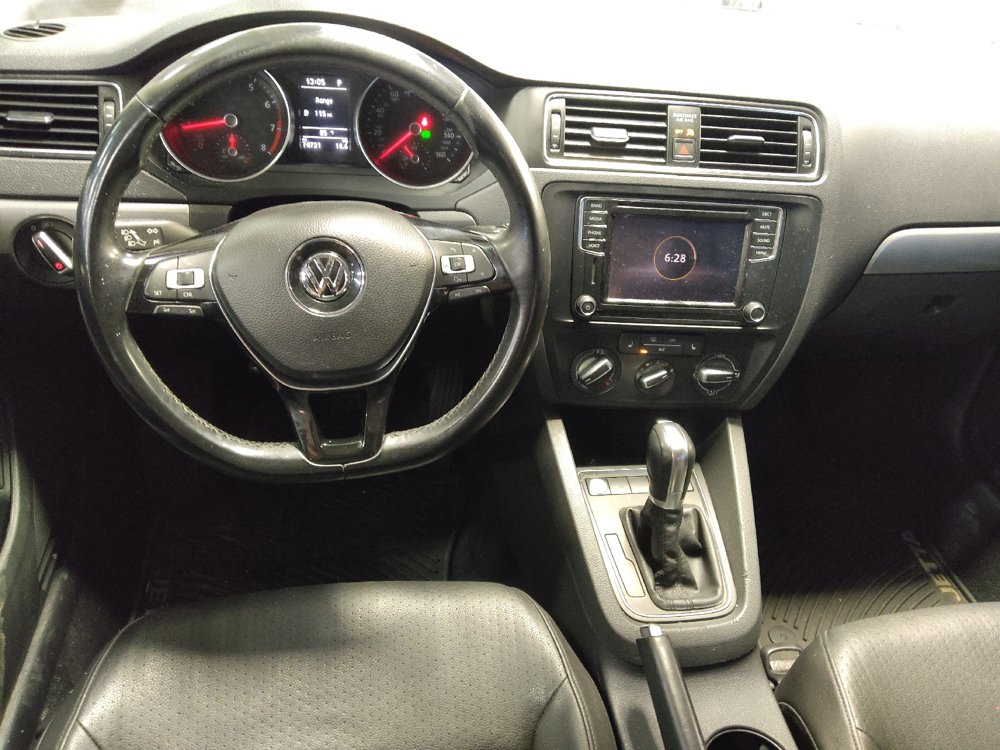 Used 2017 Volkswagen Jetta SE FWD image 22