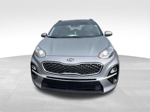 Used 2021 Kia Sportage EX w/ EX Technology Package FWD image 3
