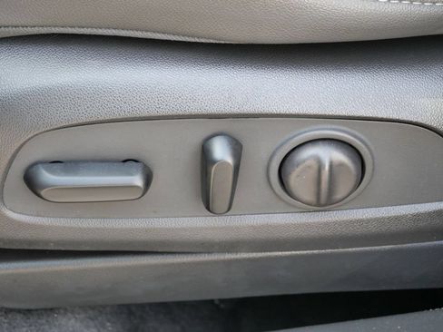 Used 2023 Buick Encore GX Select AWD/4WD image 36