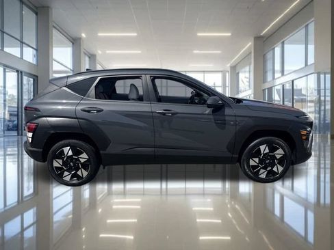 Certified 2024 Hyundai Kona SEL AWD/4WD image 3