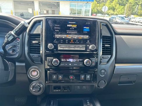 Used 2024 Nissan Titan PRO-4X w/ Pro-4x Convenience Package AWD/4WD image 23