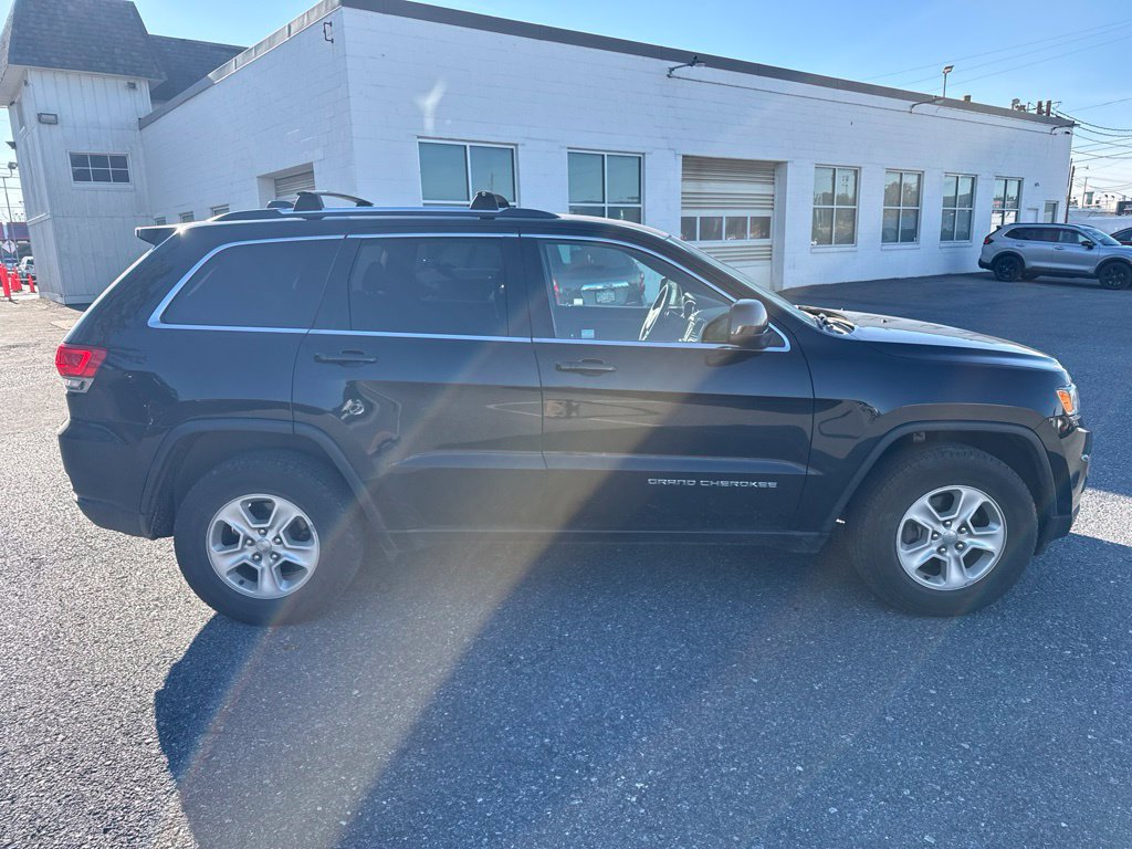 Used 2016 Jeep Grand Cherokee Laredo w/ Quick Order Package 23E AWD/4WD image 7