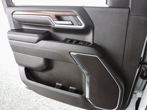 Used 2024 Chevrolet Silverado 2500 LT AWD/4WD image 24