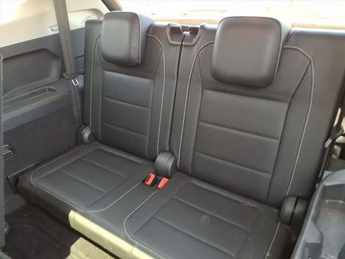 Used 2021 Volkswagen Tiguan SEL FWD image 13