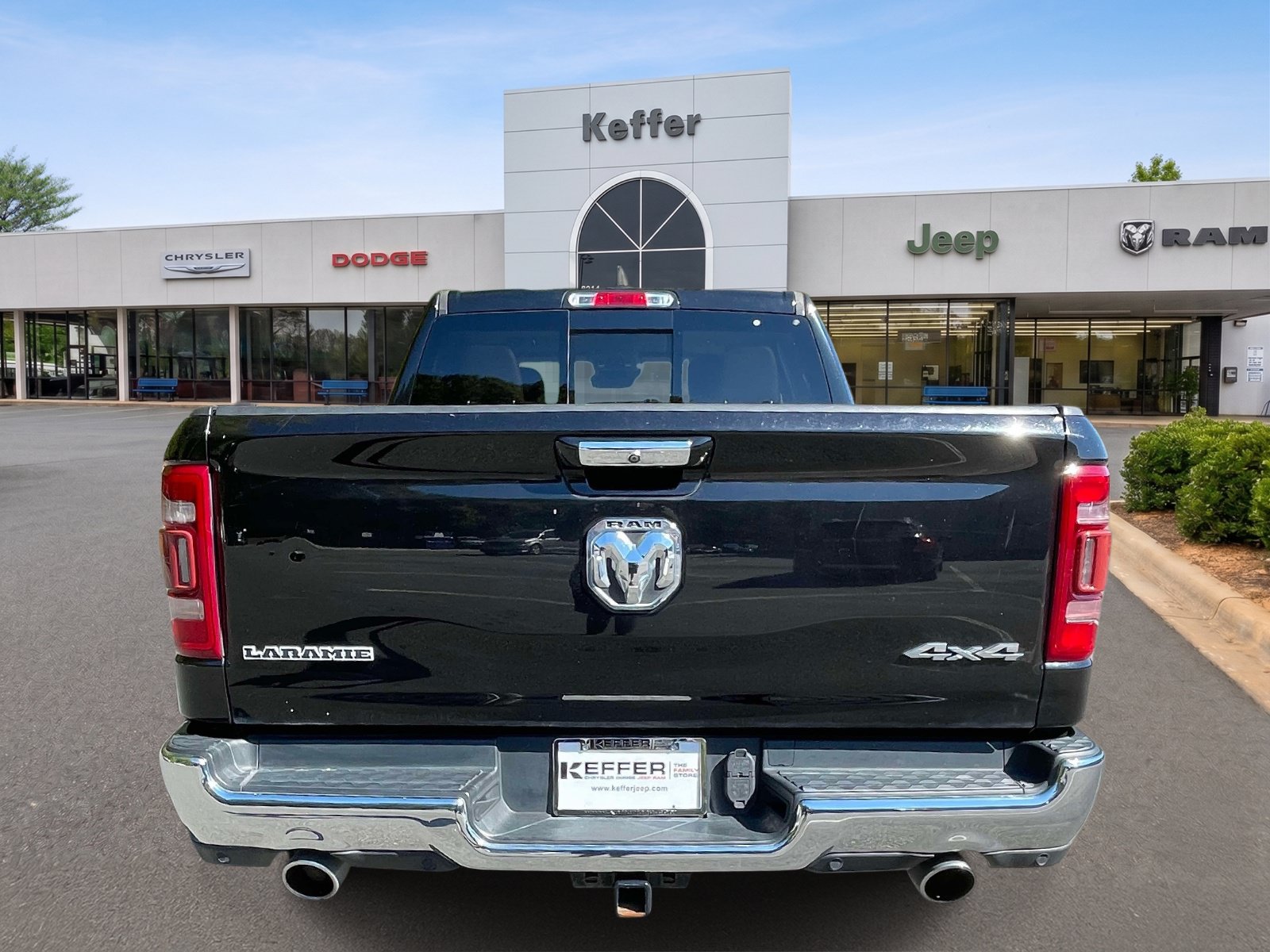 Used 2019 RAM 1500 Laramie AWD/4WD image 5