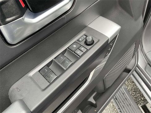 Used 2025 Toyota Sequoia Platinum image 20