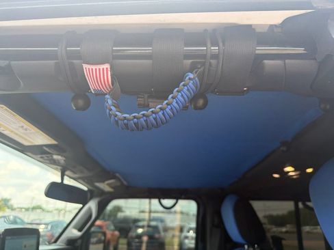 Used 2022 Jeep Gladiator Sport AWD/4WD image 16