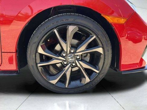 Used 2017 Honda Civic Sport image 64