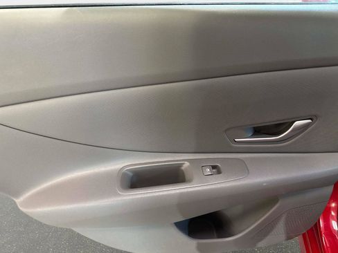 Certified 2023 Hyundai Elantra SEL w/ Convenience Package image 11