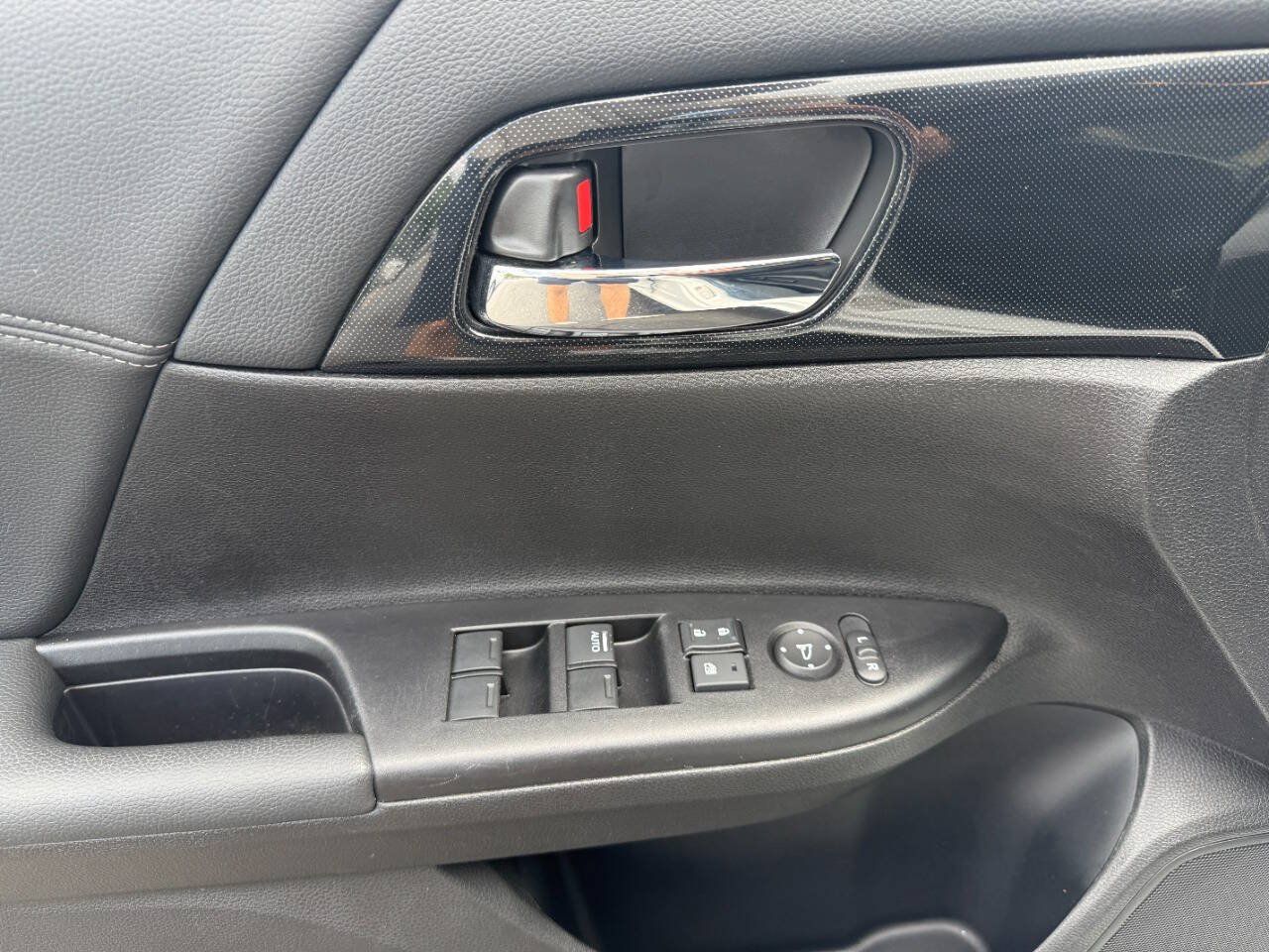 Used 2013 Honda Accord Sport image 12