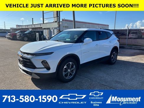 Used 2023 Chevrolet Blazer LT AWD/4WD image 1
