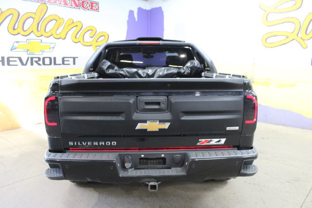 Used 2017 Chevrolet Silverado 1500 LT w/ Midnight Edition AWD/4WD image 7