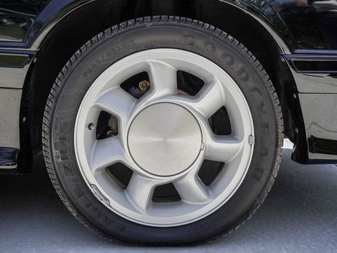 Used 1993 Ford Mustang Cobra RWD image 56