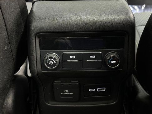 Used 2021 GMC Acadia SLE w/ Driver Convenience Package image 12