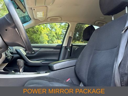 Used 2015 Nissan Altima 2.5 S w/ Special Edition Package FWD image 3