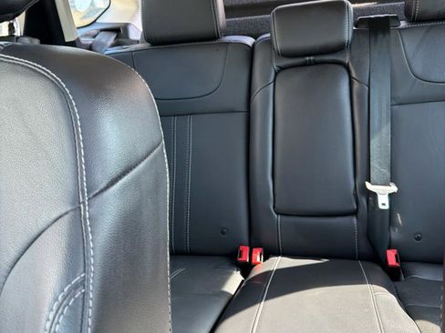 Used 2014 Ford Focus SE w/ Equipment Group 201A image 7