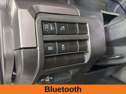 Used 2026 Toyota Tacoma SR5 AWD/4WD image 9