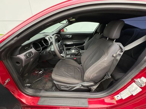 Used 2017 Ford Mustang GT RWD image 10