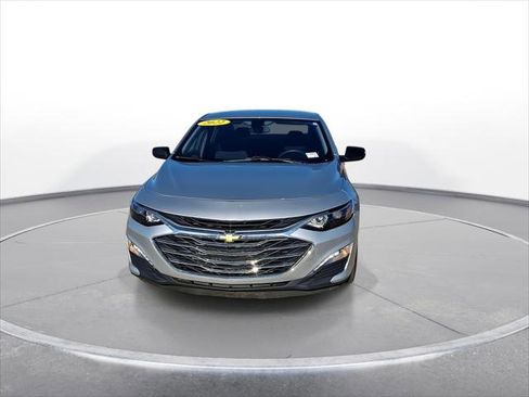 Used 2022 Chevrolet Malibu LT image 3