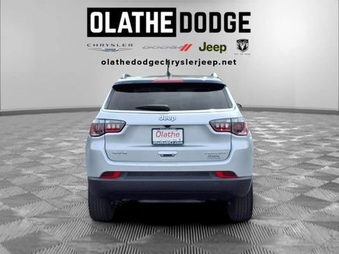 Certified 2025 Jeep Compass Limited AWD/4WD image 29